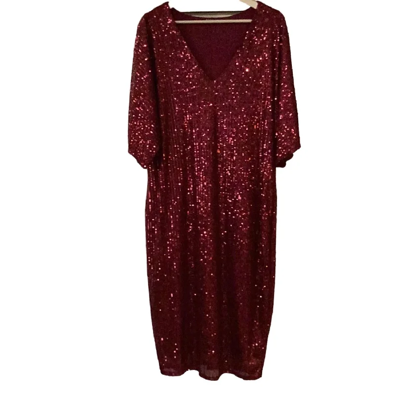 Women's V-Neck Cocktail Dress - Plus In Burgundy