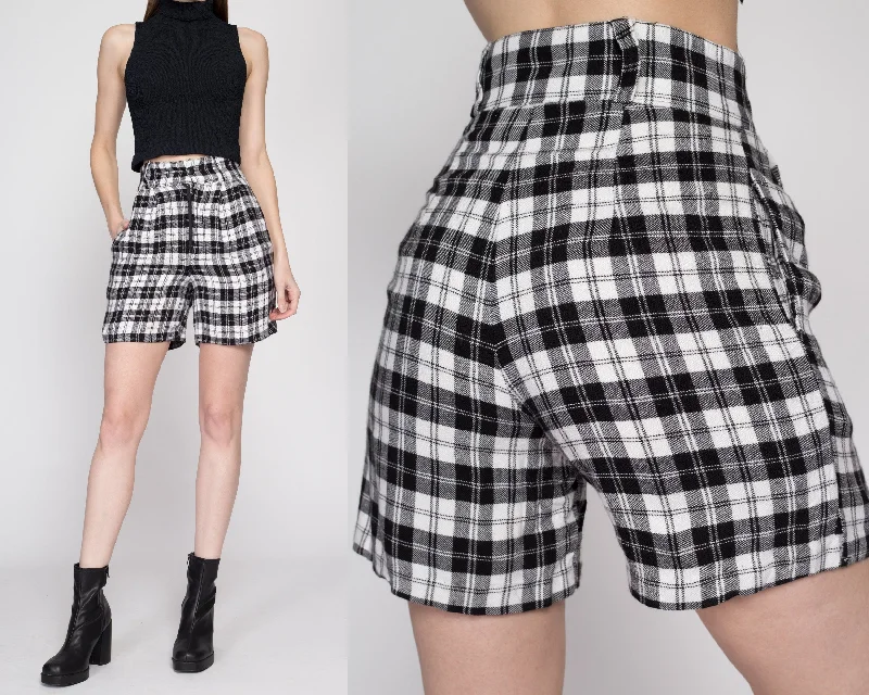 XS 90s Black & White Plaid Flannel Shorts 24"